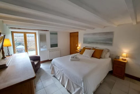 2afcbc31-1496-429f-8201-1000cb3fb8e8